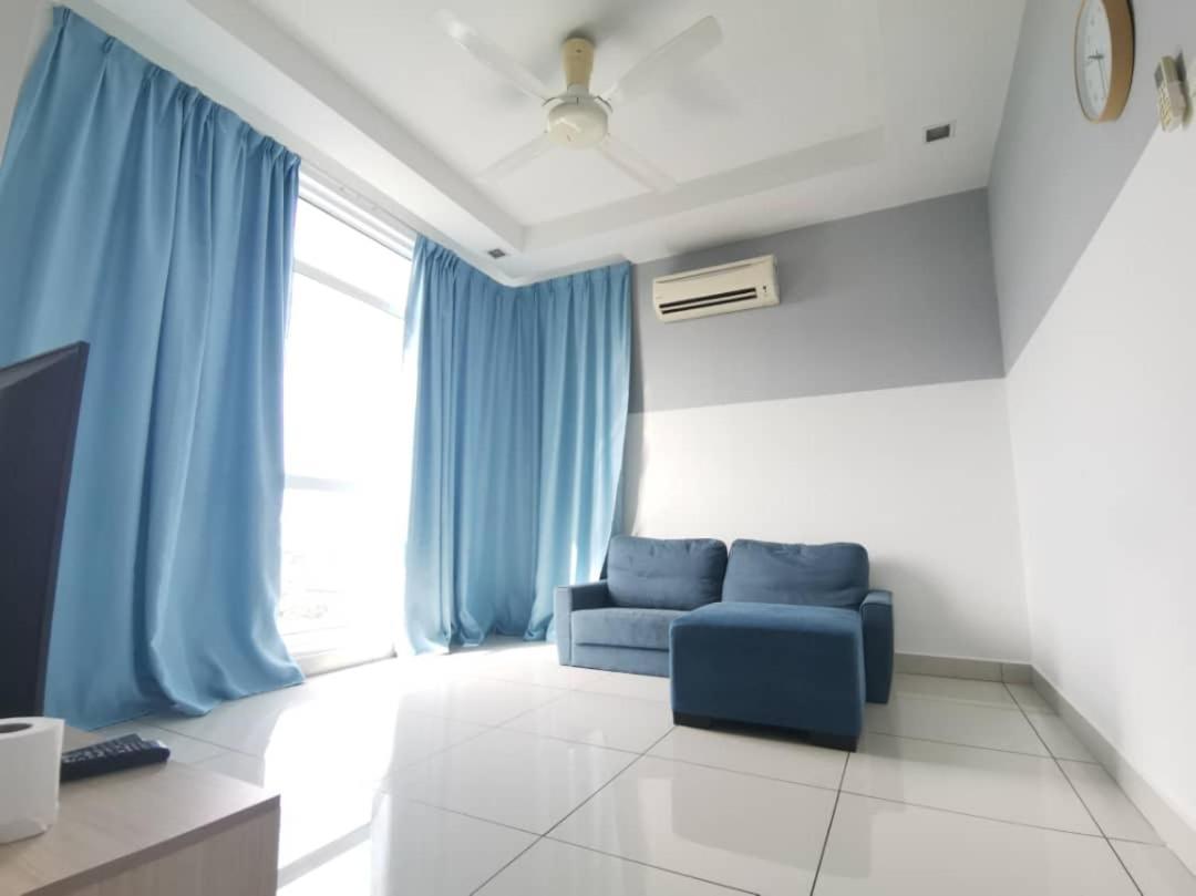 Homestay Kuala Lumpur ; Terminal Tbs ; Bukit Jalil Eksteriør billede