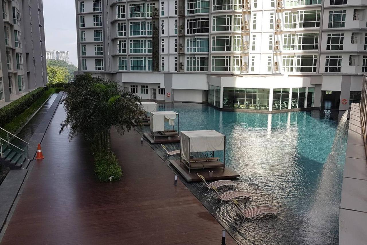 Homestay Kuala Lumpur ; Terminal Tbs ; Bukit Jalil Eksteriør billede
